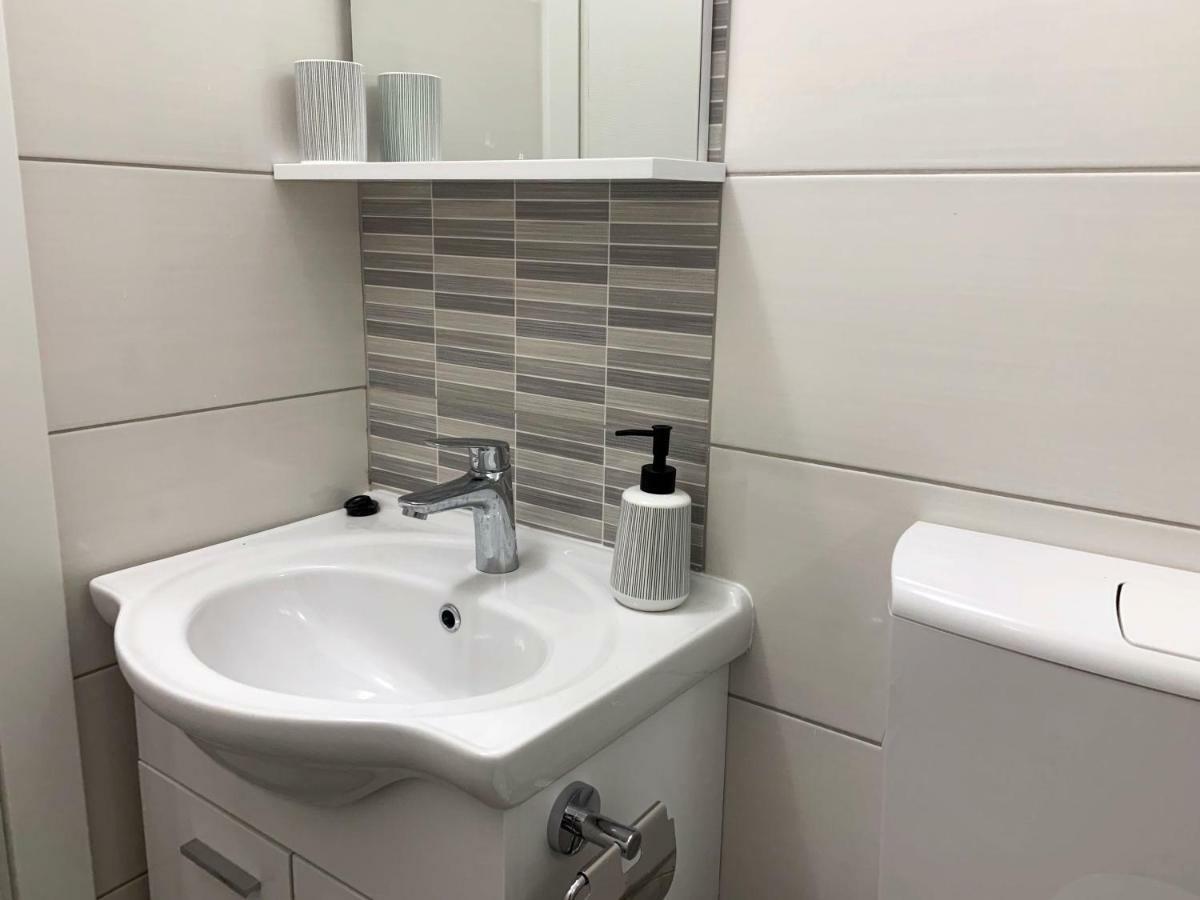 Apartments Zika Промайна Екстер'єр фото