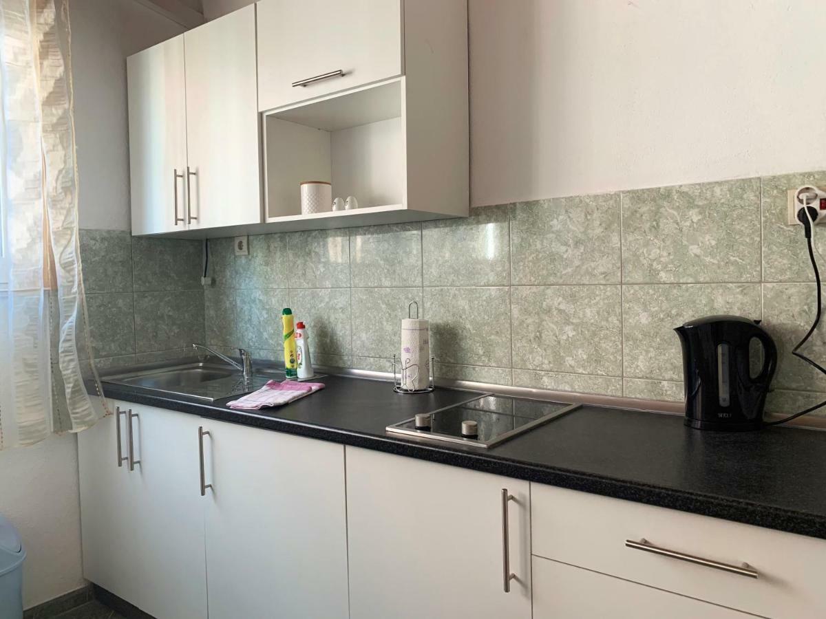 Apartments Zika Промайна Екстер'єр фото
